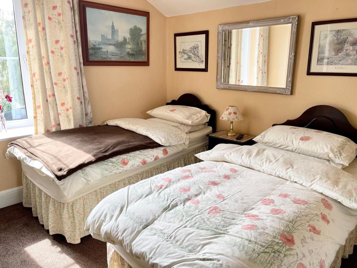 Apsley Villa Guest House. 시런세스터 외부 사진