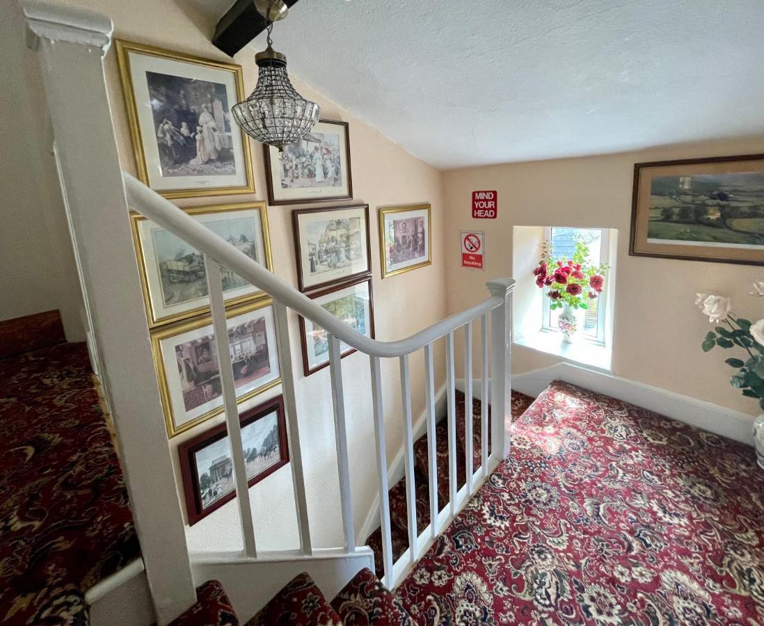 Apsley Villa Guest House. 시런세스터 외부 사진